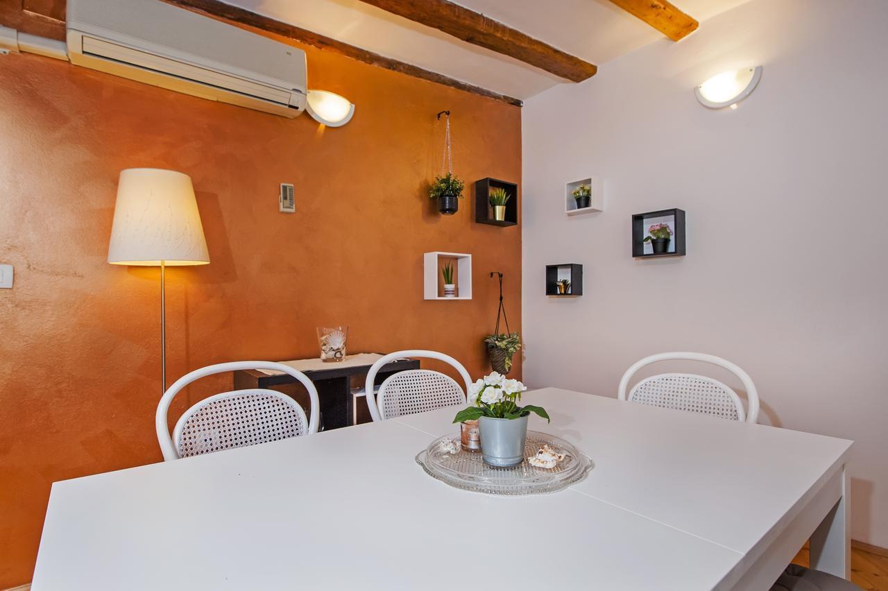 Apartment Marconi Ровінь Екстер'єр фото