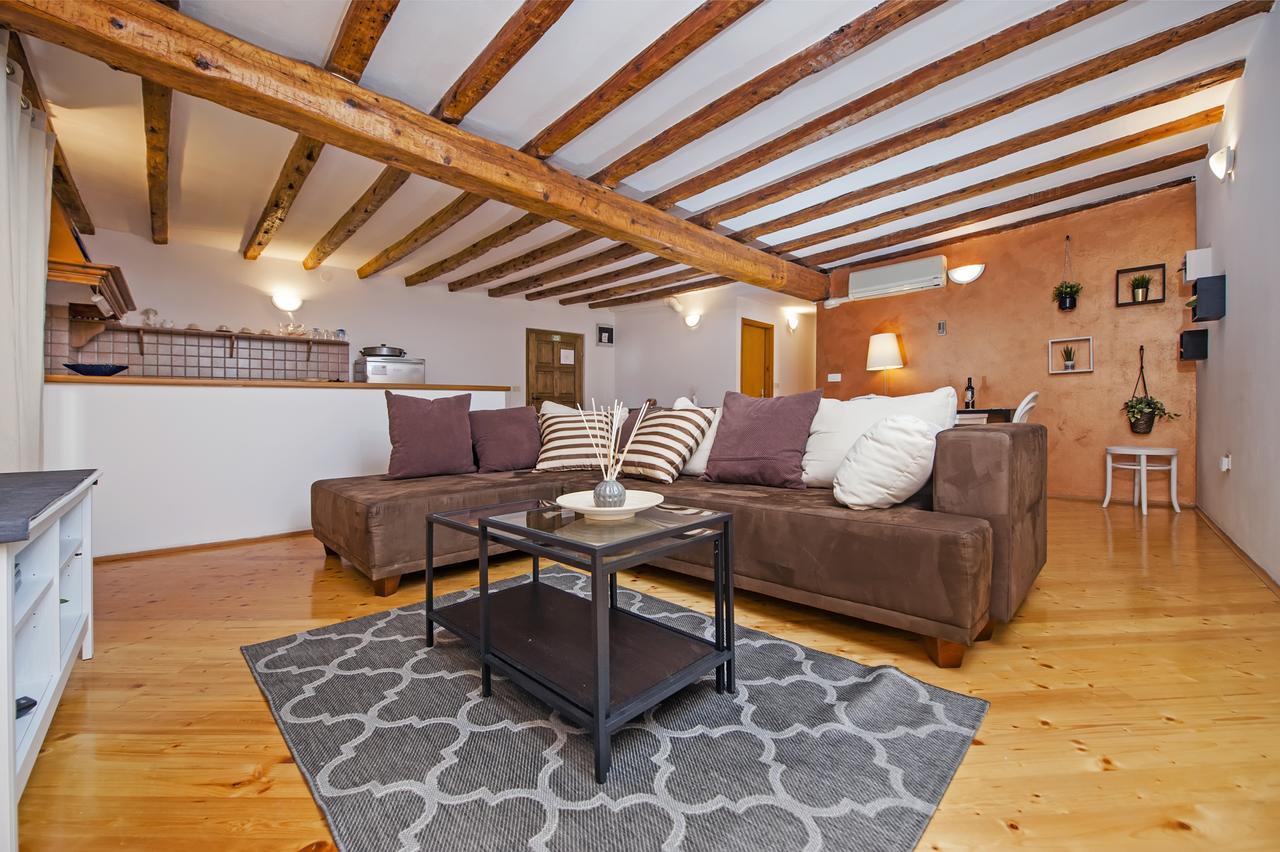 Apartment Marconi Ровінь Екстер'єр фото