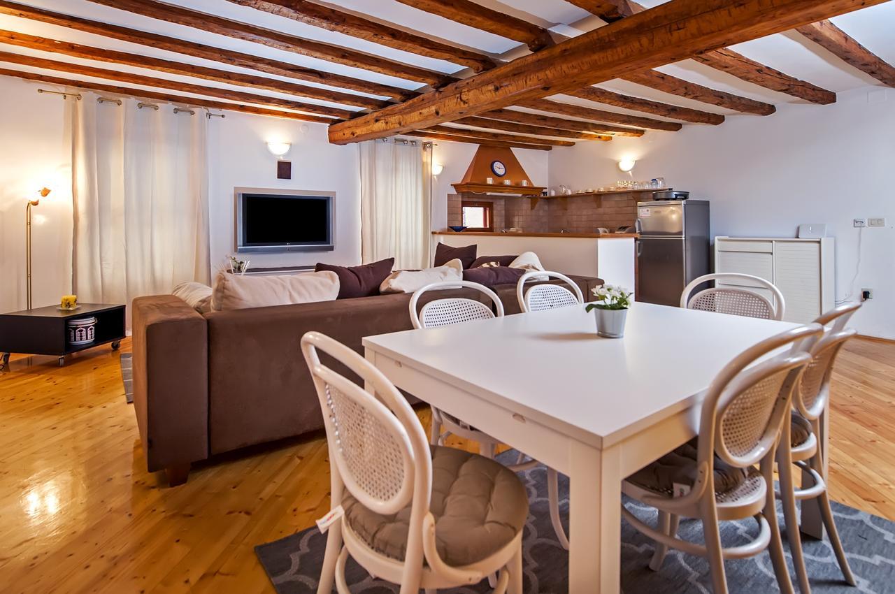 Apartment Marconi Ровінь Екстер'єр фото