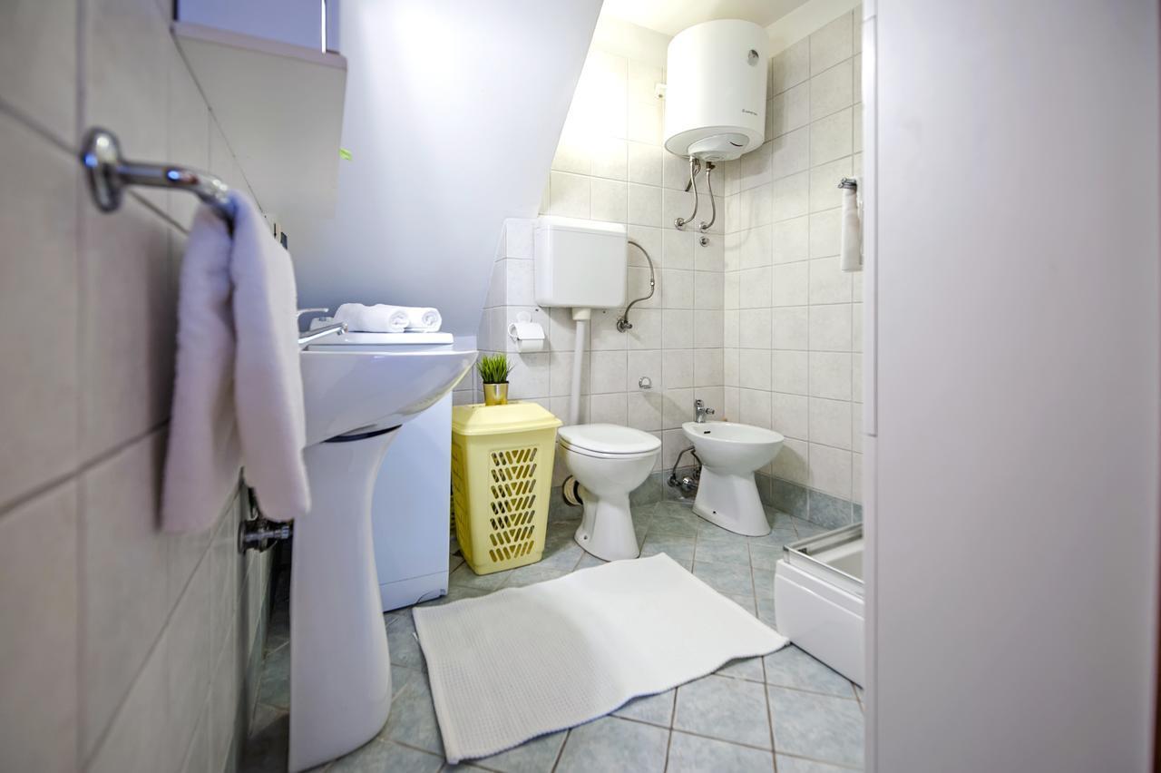 Apartment Marconi Ровінь Екстер'єр фото