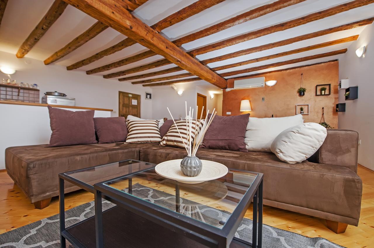 Apartment Marconi Ровінь Екстер'єр фото