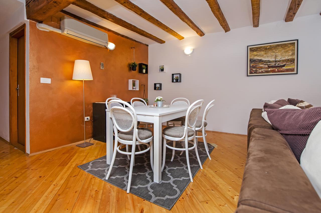 Apartment Marconi Ровінь Екстер'єр фото